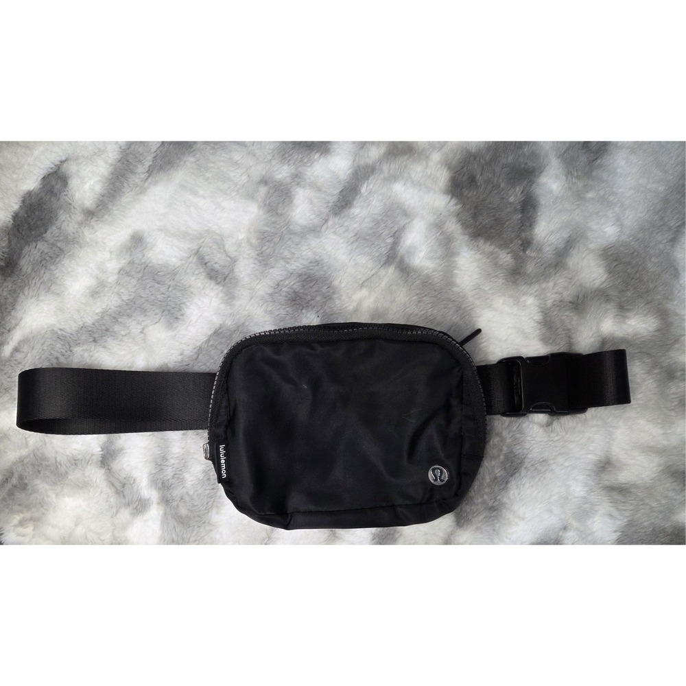 Lululemon Everywhere Belt Bag 1L Black Waist Pack Crossbody Bag